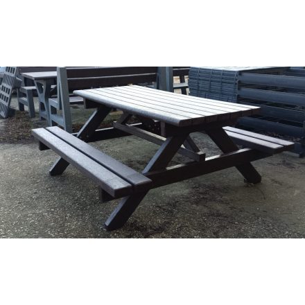 Műanyag "RePiknik" asztal, paddal, 170x170x73 barna