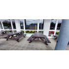 Műanyag "RePiknik" asztal, paddal, 170x170x73 barna