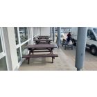 Műanyag "RePiknik" asztal, paddal, 170x170x73 barna